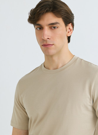 Базовая футболка