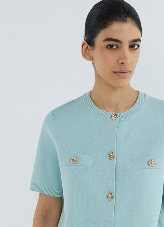 Кардиган с карманами и золотыми пуговицами