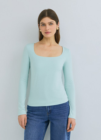 Лонгслив с квадратным вырезом