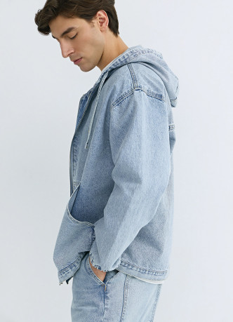 Джинсовая куртка на молнии с капюшоном