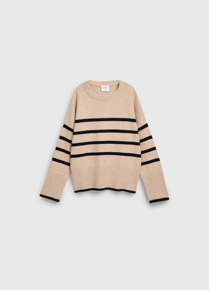 Вязаный джемпер для девочек