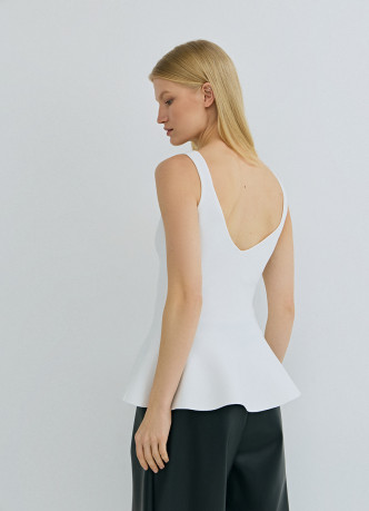 Топ на бретелях с баской