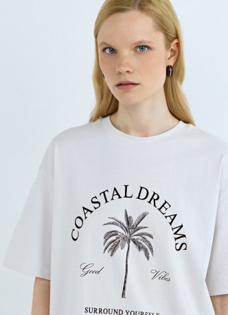 Футболка с цветочным принтом