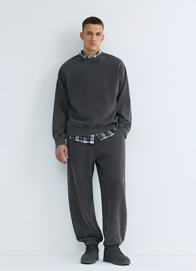 Трикотажные джоггеры с эффектом стирки