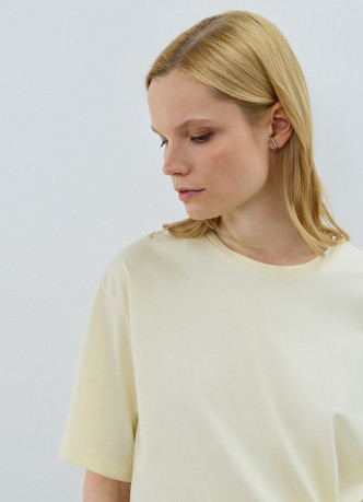 Футболка с декоративным узлом