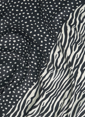 Платок с анималистичным принтом