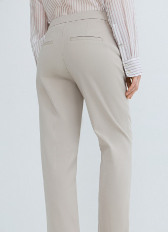 Зауженные прямые брюки