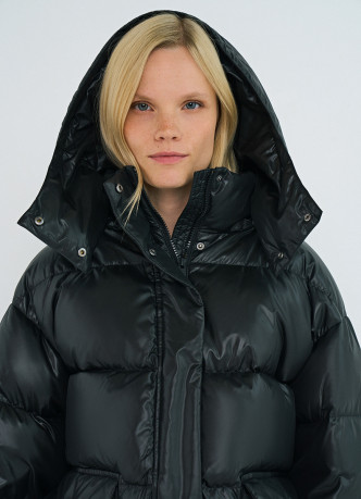 Короткий пуховик с натуральным пухом