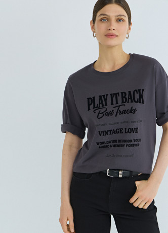 Футболка с флоковым принтом