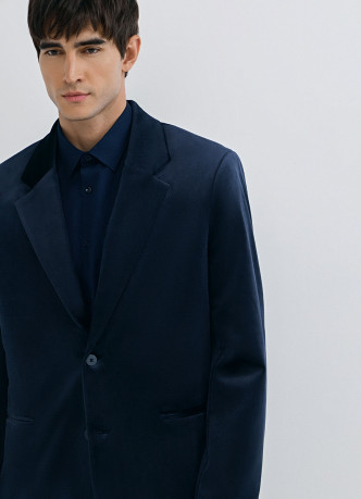 Однобортный пиджак из бархата