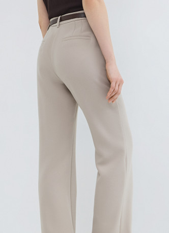 Расклёшенные брюки с ремнём