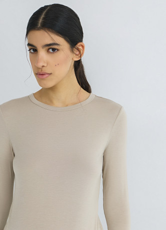 Лонгслив с содержанием модала и шёлка