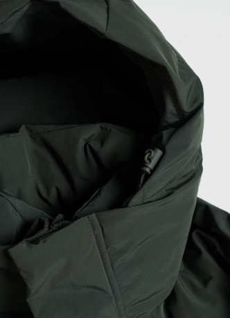 Удлинённая утеплённая куртка с капюшоном