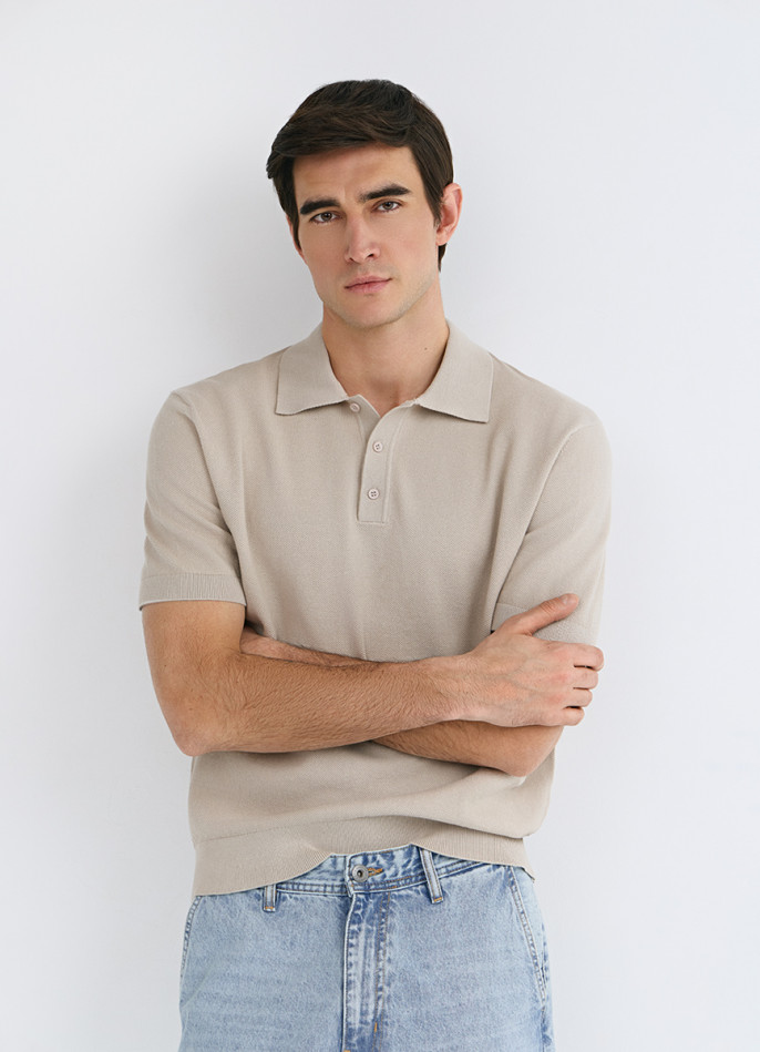 Поло из текстурной ткани