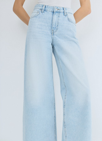 Ультраширокие джинсы с высокой посадкой