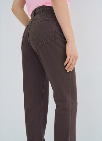 Прямые джинсы со средней посадкой