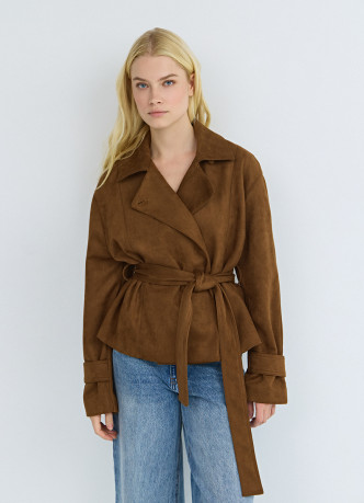 Куртка из искусственной замши с поясом