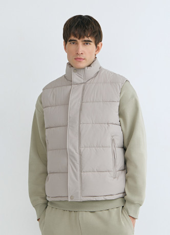 Утеплённый стёганый жилет