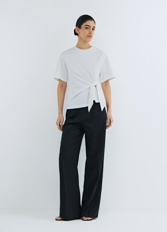 Футболка с декоративным узлом