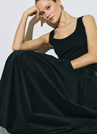 Юбка миди А-силуэта с эластичным поясом