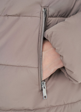 Утеплённая куртка с воротником-стойкой