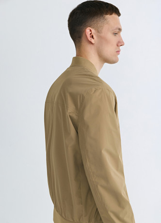 Бомбер на молнии