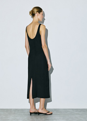 Платье изо льна с открытой спиной