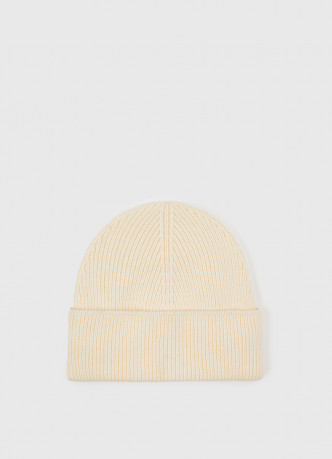 Вязаная шапка