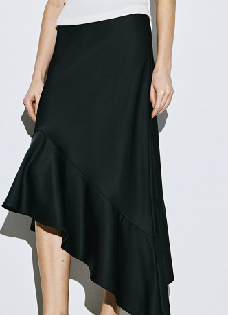 Атласная юбка миди А-силуэта