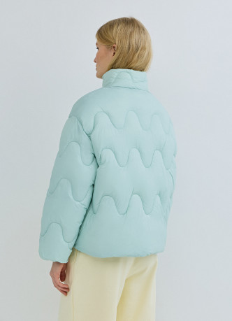 Короткая утеплённая куртка