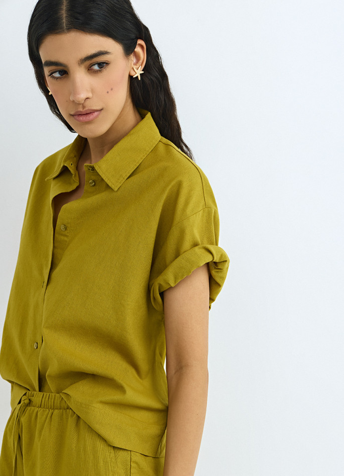 Рубашка изо льна и хлопка с коротким рукавом