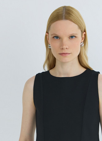 Майка с баской и рельефами