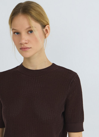 Ажурный джемпер с коротким рукавом