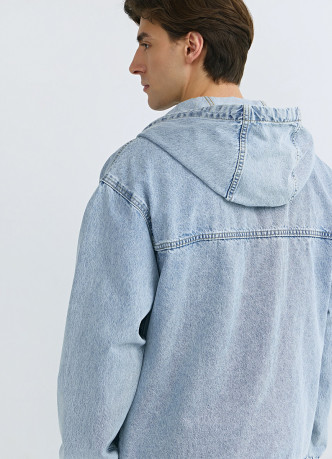 Джинсовая куртка на молнии с капюшоном