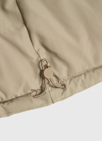 Стёганый утеплённый жилет с воротником-стойкой