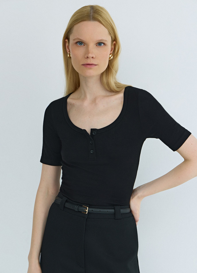 Футболка хенли из вискозы