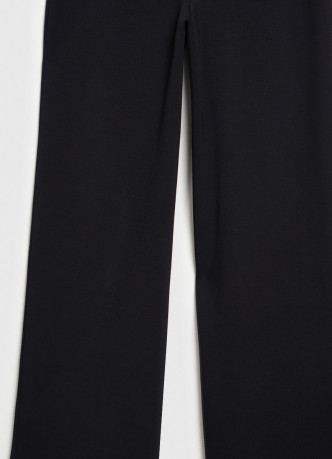 Брюки свободного кроя