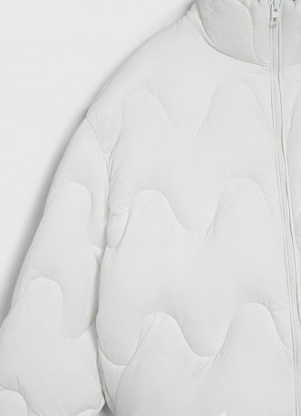 Короткая утеплённая куртка