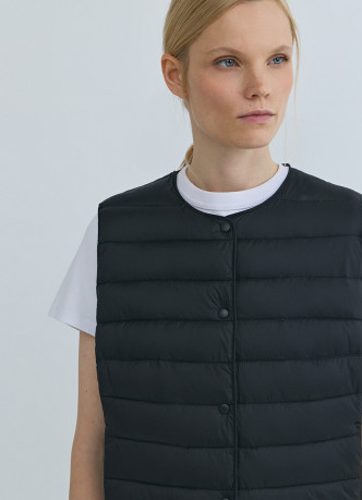 Лёгкий стёганый жилет