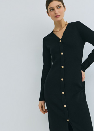 Вязаное облегающее платье