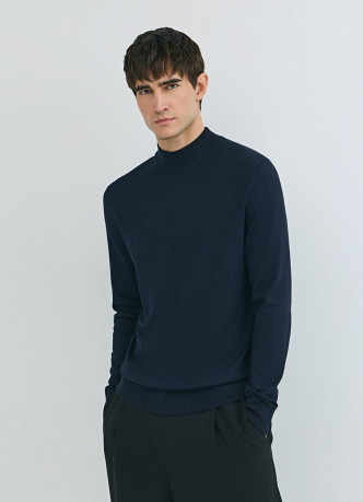 Базовый джемпер с воротником-стойкой