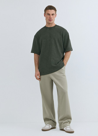 Футболка из структурной ткани