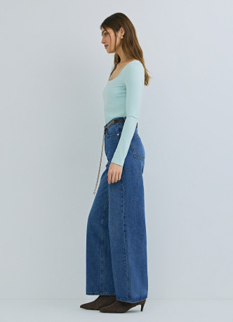 Лонгслив с квадратным вырезом