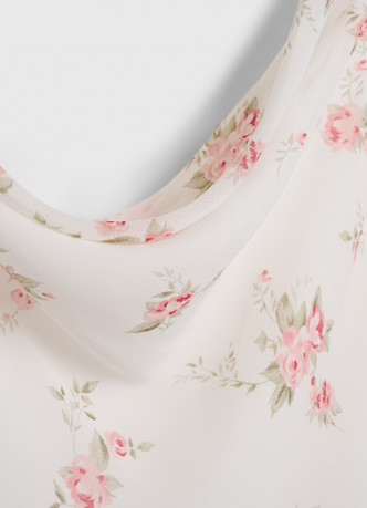 Шифоновое платье с драпированной горловиной