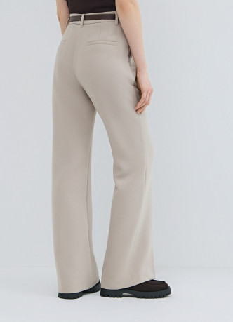 Расклёшенные брюки с ремнём