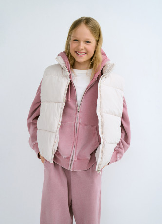 Утеплённый жилет для девочек