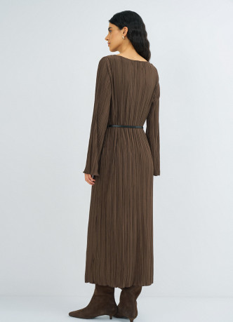 Трикотажное платье с ремнём