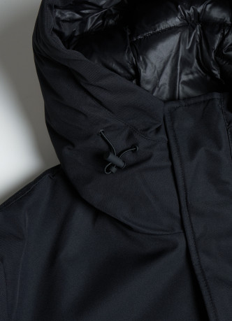 Удлинённая парка с капюшоном