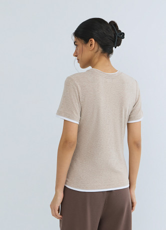 Футболка с контрастной окантовкой