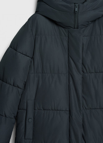 Длинный стёганый пуховик с капюшоном